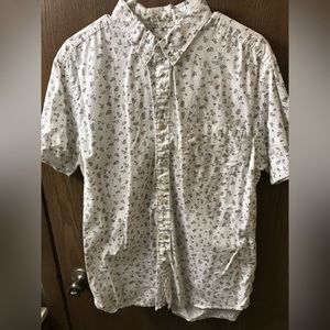 XL men’s button up short sleeve